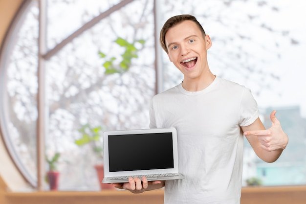 Score Big: Your Comprehensive Guide to Refurbished Electronics Deals