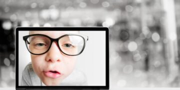 Identify Fake Reviews: Buying Guides in 2025 - Cover Image