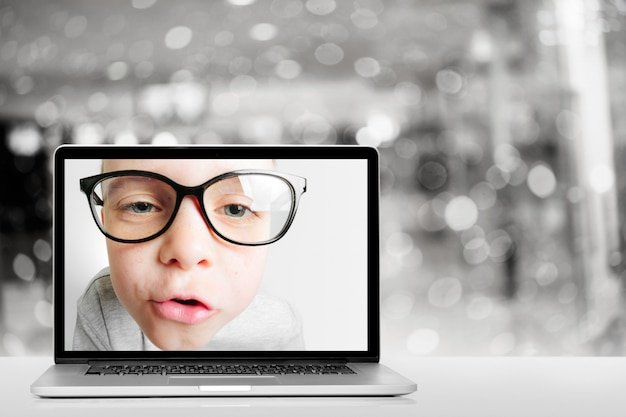 Identify Fake Reviews: Buying Guides in 2025